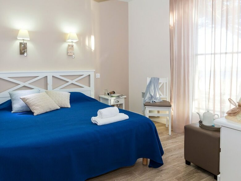 Comfortable Apartment With A View On The Beach And The Sea