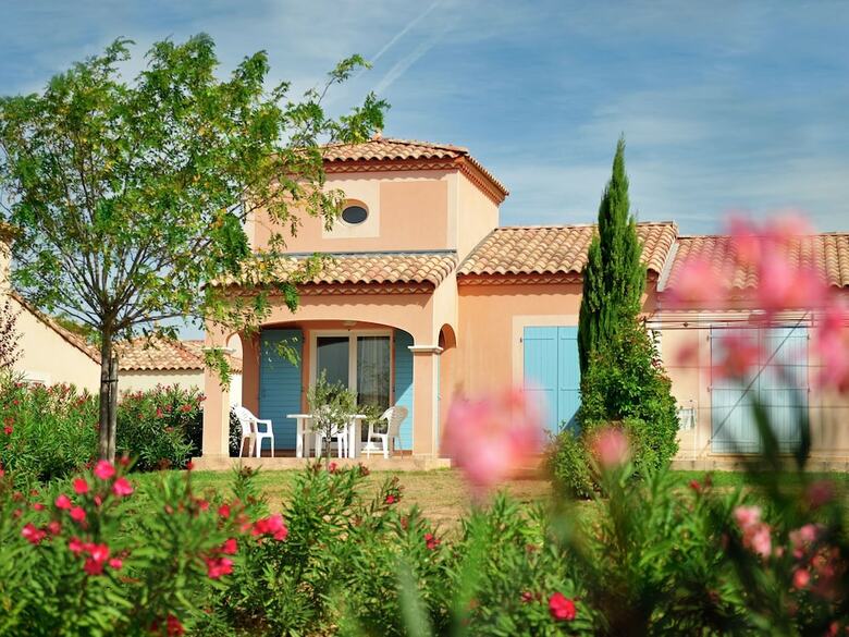 Summer Villa With Terrace Or Loggia, Located In Languedoc