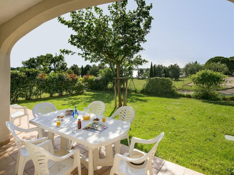 Summer Villa With Terrace Or Loggia, Located In Languedoc