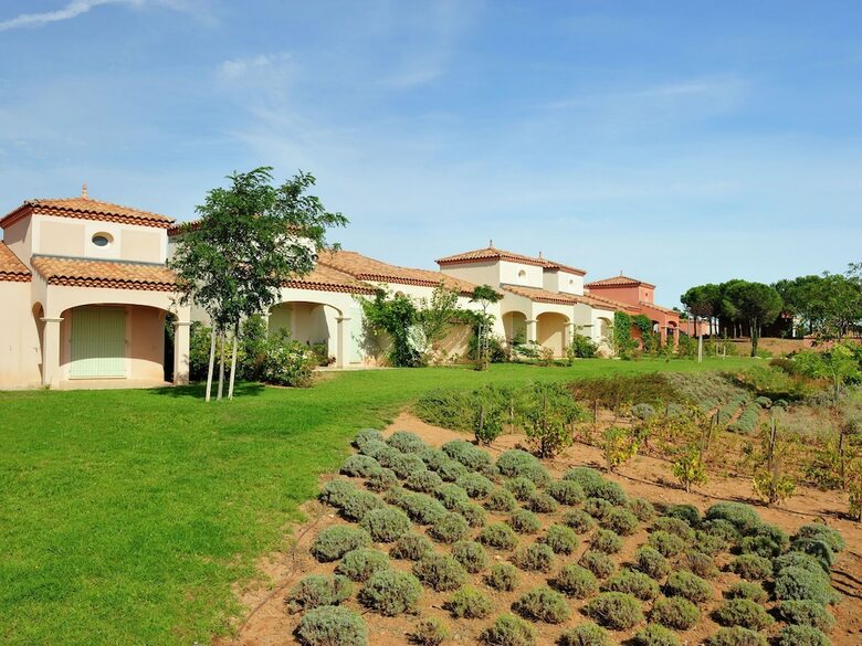 Summer Villa With Terrace Or Loggia, Located In Languedoc