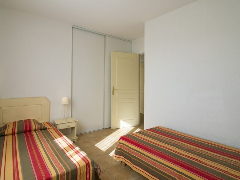 Summer Villa With Terrace Or Loggia, Located In Languedoc
