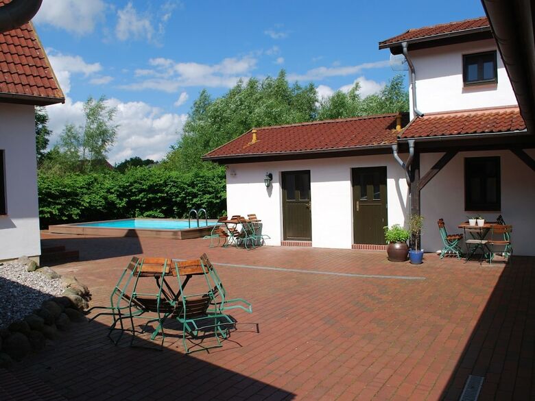 Elegant Mansion In Barlin With Swimming Pool