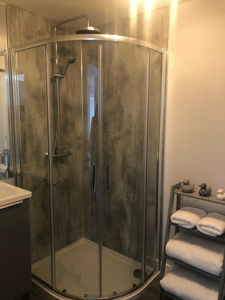 Appin Apartment
