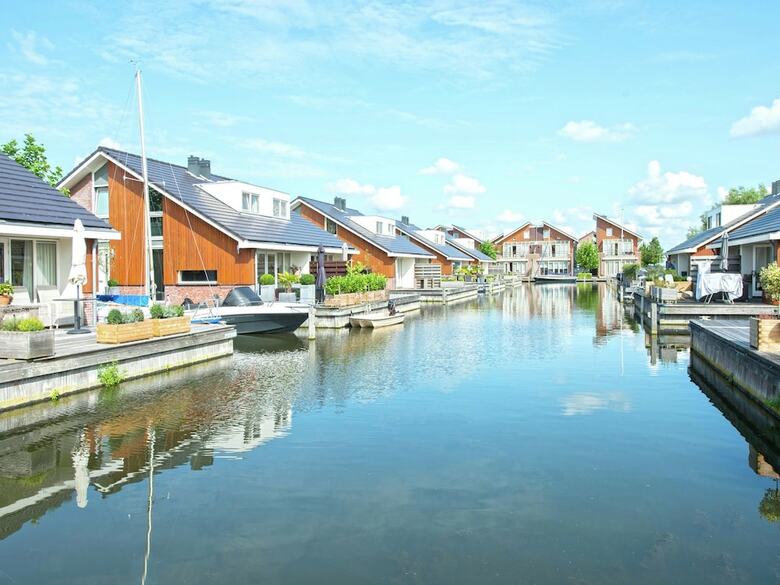 Tidy Apartment With Dishwasher, Close To Amsterdam