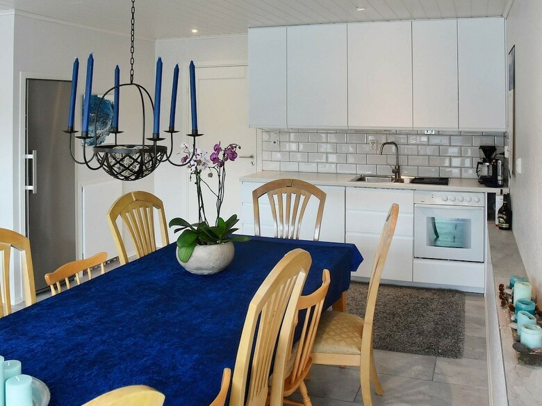 10 Person Holiday Home In Brattv�g