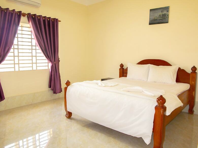 Hotel Kampot Moyura Guest House