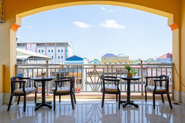 Hotel Kampot Moyura Guest House