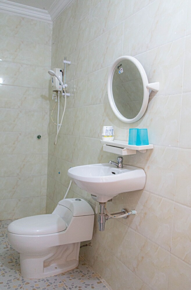 Hotel Kampot Moyura Guest House