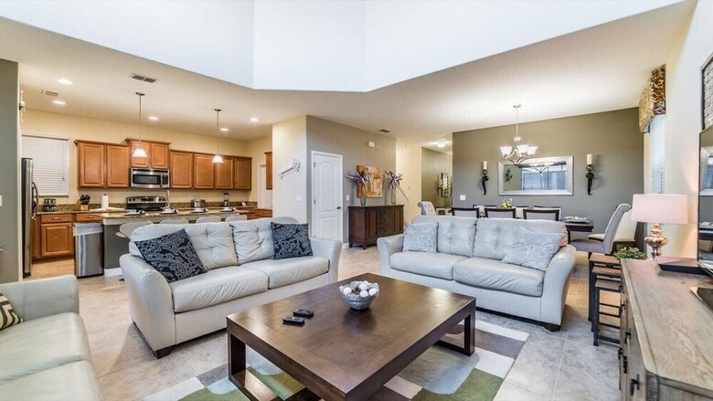 8974 Bismarck Palm Road