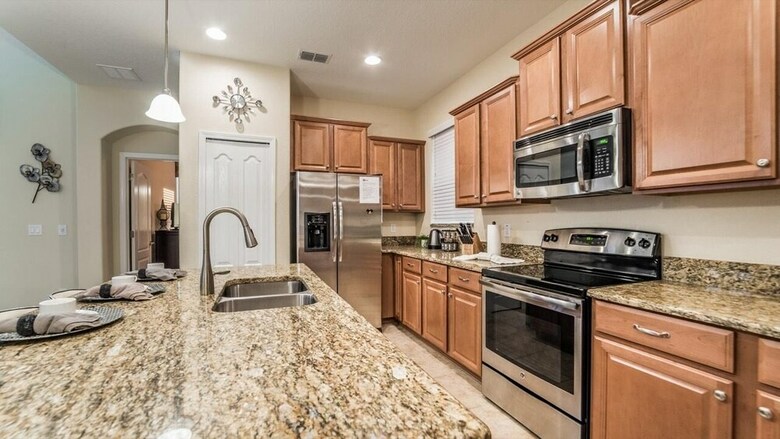 8974 Bismarck Palm Road