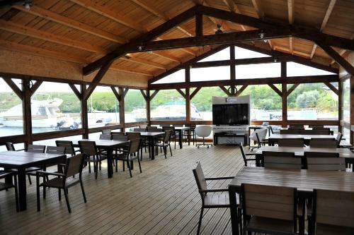 Hotel Lifeharbour Limanu