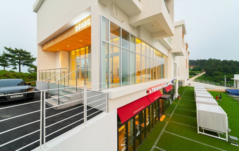 Hotel Dearc Resort
