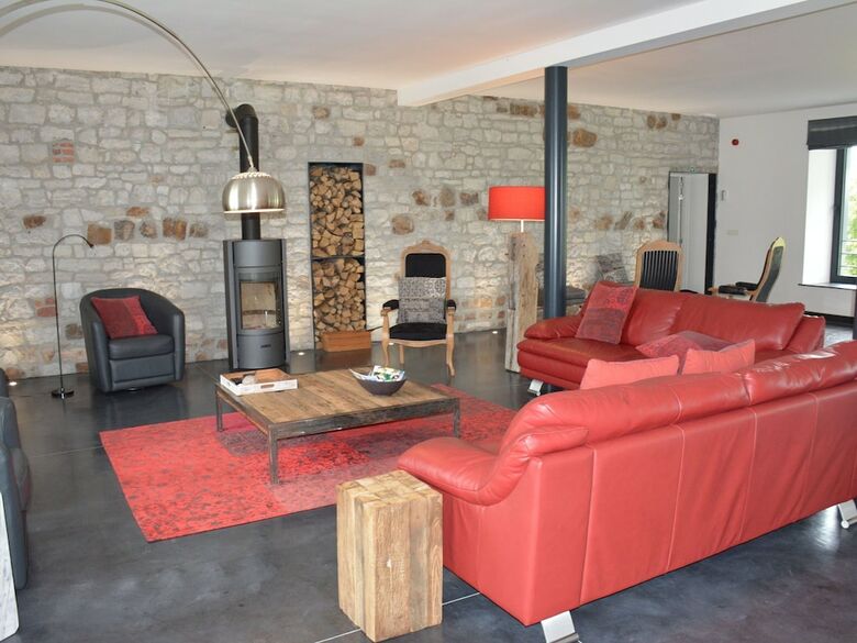 Cozy Farmhouse In Gesves With Covered Terrace