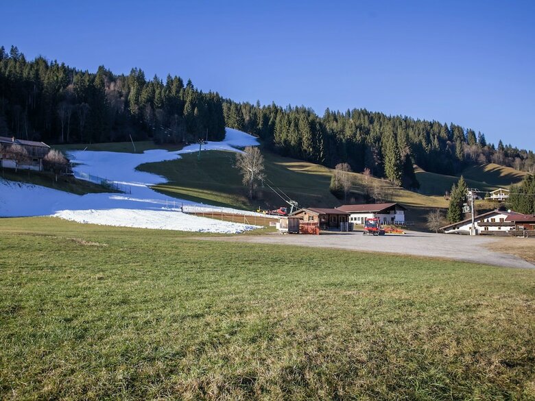 Pleasant Apartment With Ski Storage,balcony, Garden, Parking