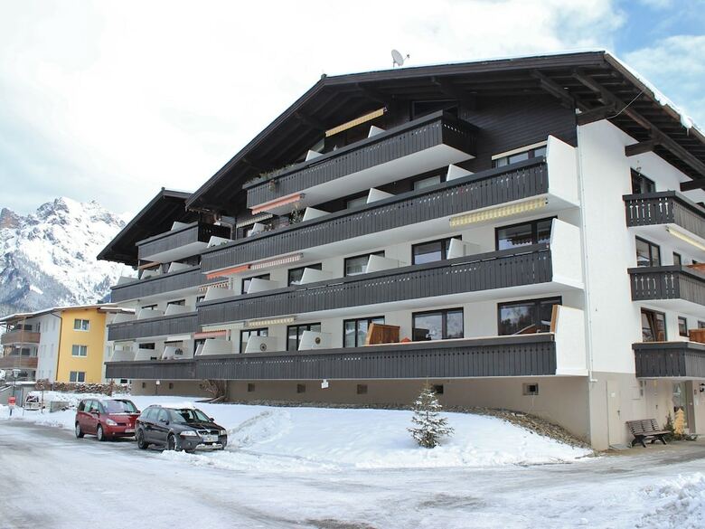 Cozy Apartment Near Ski Area In Maria Alm