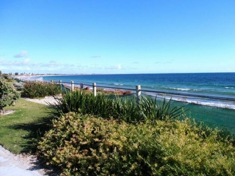 Warnbro Beach Family Accommodation