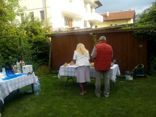 Hostal Aleks Guest House