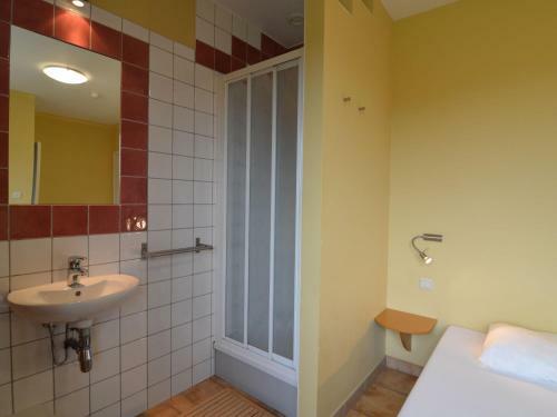 Lodge Holiday Home Aux Quatre Saisons Ferrieres