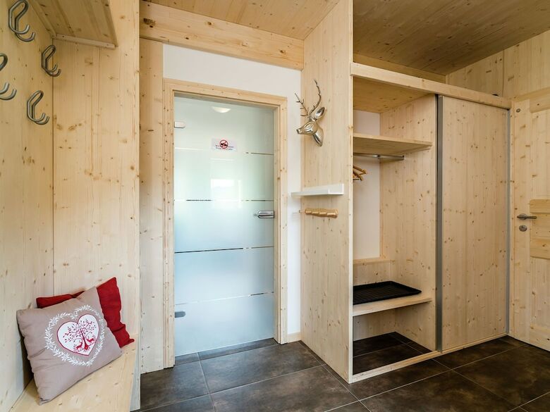 Luxurious Chalet In Sankt Georgen Ob Murau With Jacuzzi