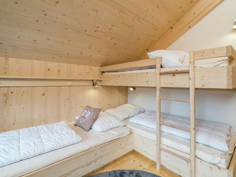 Luxurious Chalet In Sankt Georgen Ob Murau With Jacuzzi