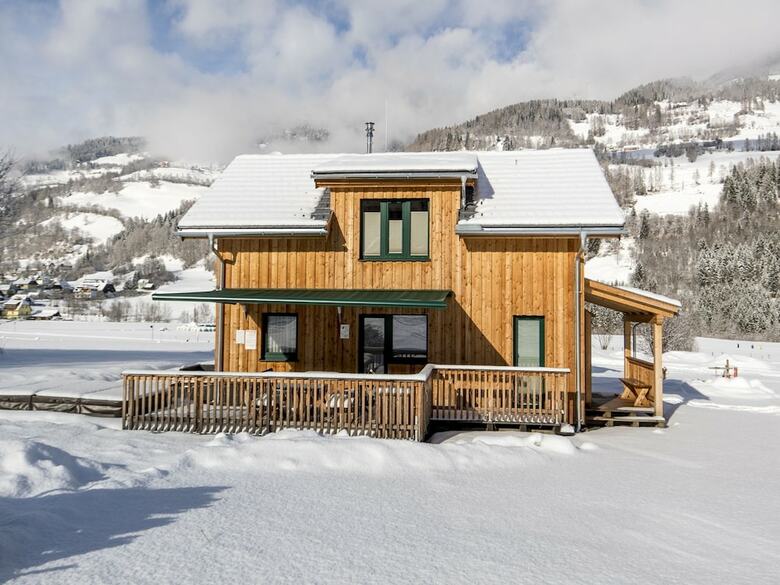 Luxurious Chalet In Sankt Georgen Ob Murau With Jacuzzi
