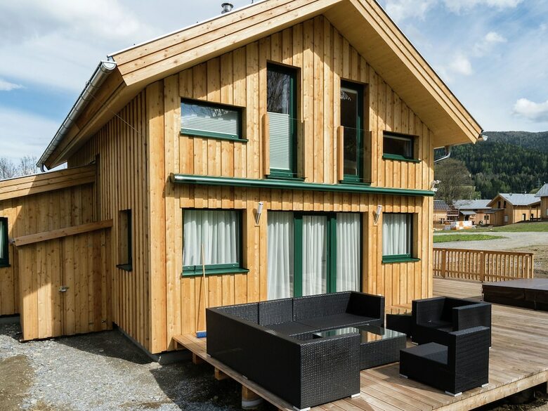 Luxurious Chalet In Sankt Georgen Ob Murau With Jacuzzi