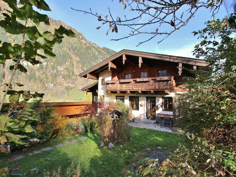 Spacious Holiday Home In Rauris With Terrace And Ski Storage