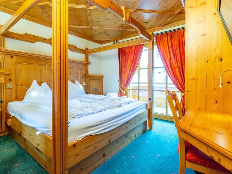Luxurious Apartment In Saalbach-hinterglemm With Sauna