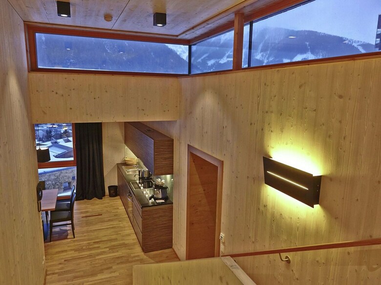 Modern Apartment With Sauna, Balcony, Garage, Washing Room
