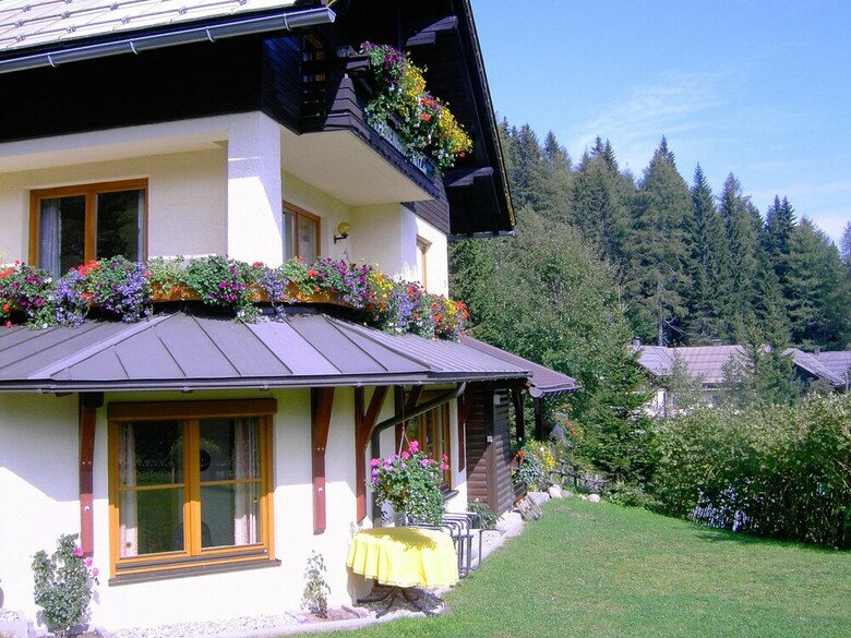 Pretty Apartment With Sauna, Ski Storage, Parking, Balcony