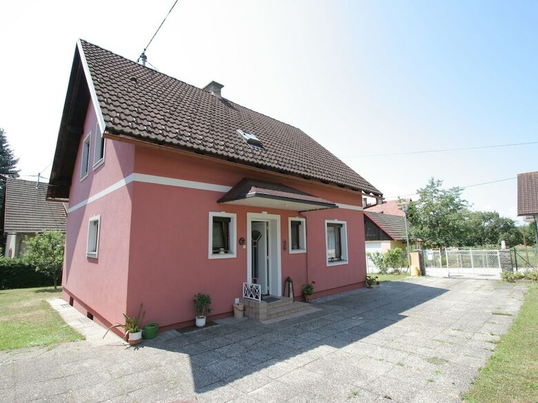 Modern Apartment With Garden In Eberndorf