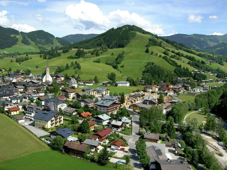 Spacious Apartment Near Ski Area In Maria Alm