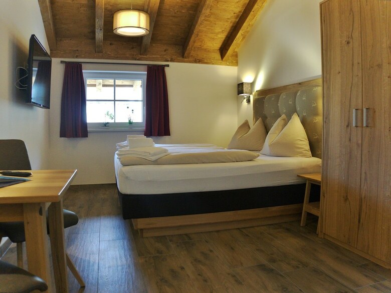 Cozy Apartment In Piesendorf With Sauna