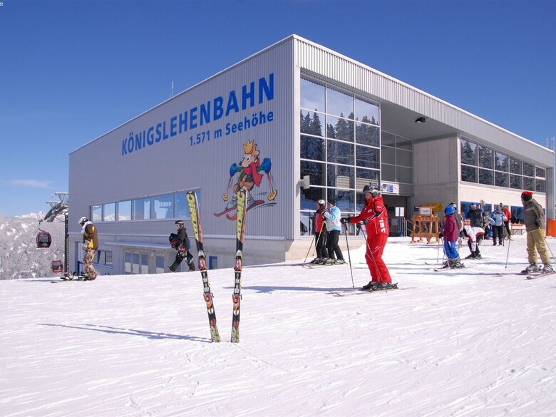 Spacious Apartment In Radstadt Near Ski Slopes