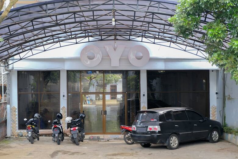 Hostal Oyo 421 Alianda Guest House Syariah