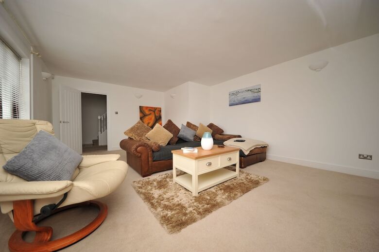 Pool Table, Games Room, Dog Friendly, Luxury Home For Larger Groups