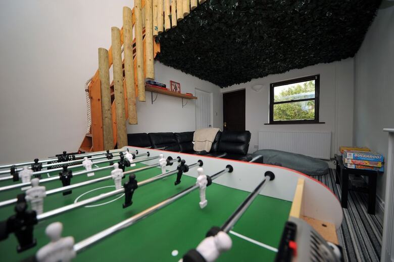 Pool Table, Games Room, Dog Friendly, Luxury Home For Larger Groups