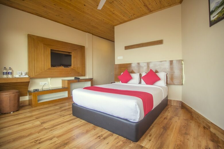 Hotel Oyo 23351 Gompus Paradise & Resort