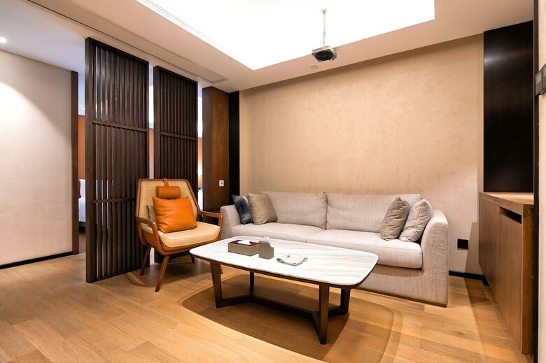Chongqing Kuanrong Luxry Suit Hotel