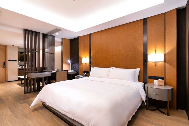 Chongqing Kuanrong Luxry Suit Hotel