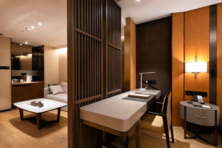 Chongqing Kuanrong Luxry Suit Hotel