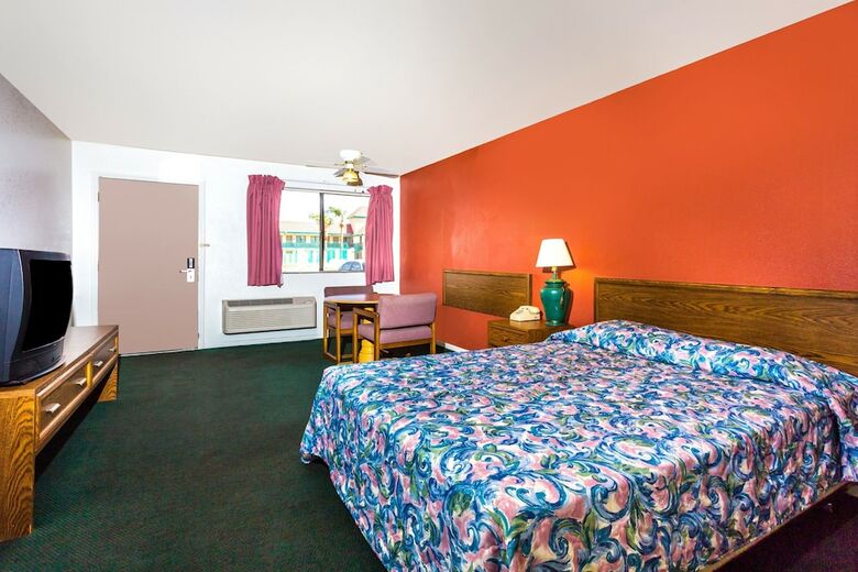 Hotel Travelodge Suites By Wyndham Phoenix Mesa