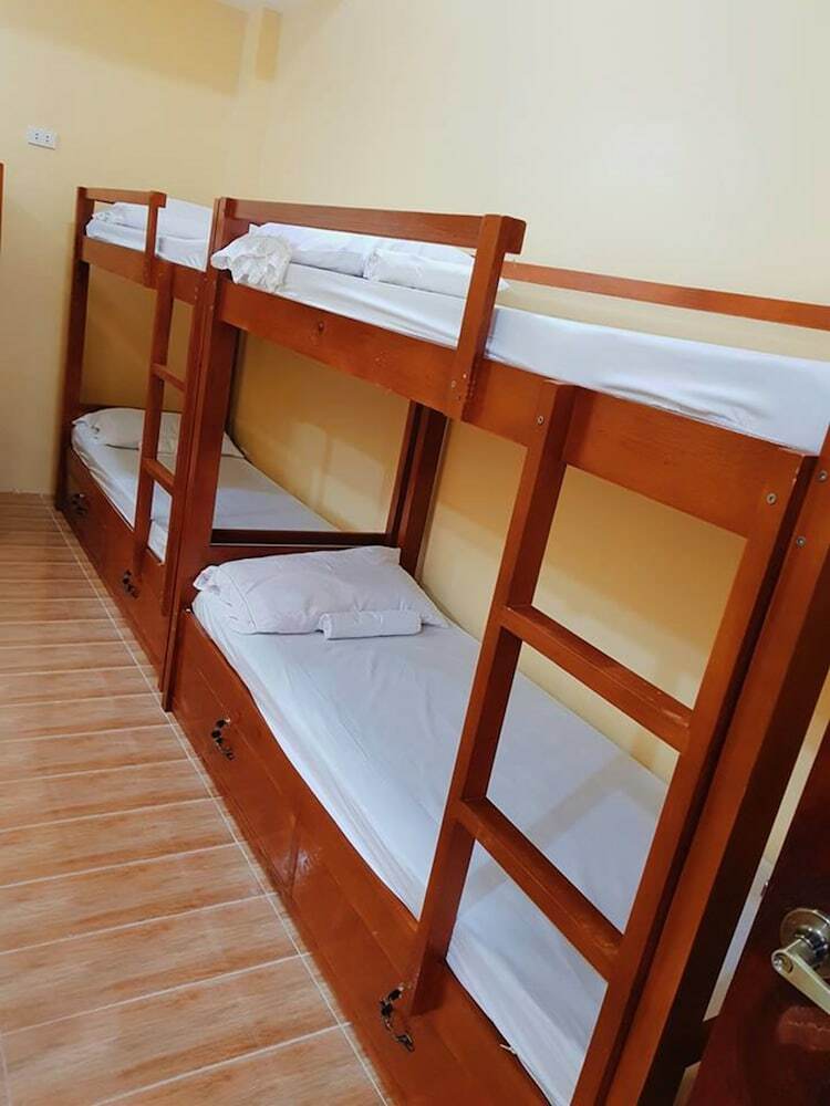 Hostal Pamujo Hostel