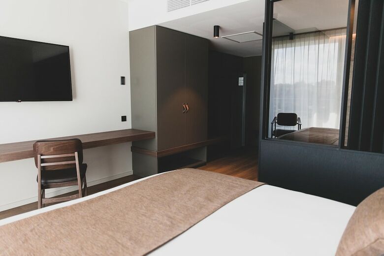 Hotel Hostellerie Le Roannay
