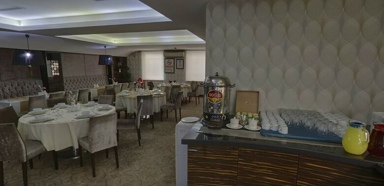 Lion City Hotel