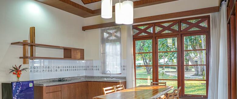 Bed & Breakfast Mutiara Carita Cottages