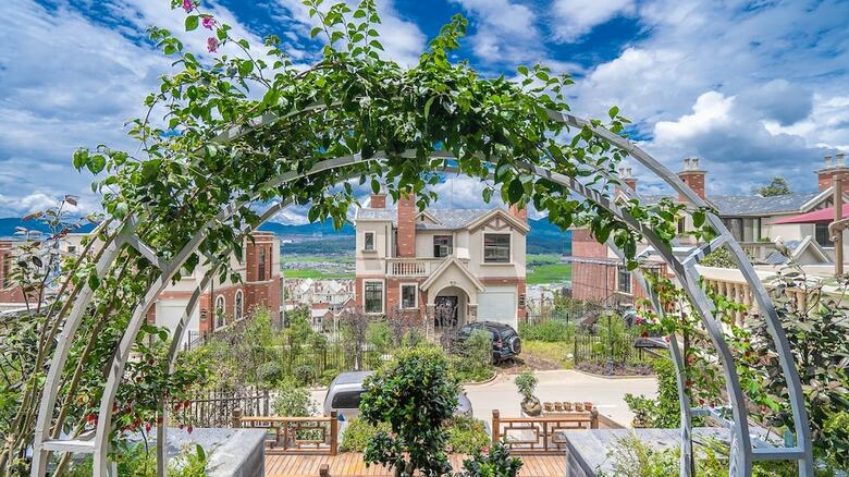 Floral Hotel Tengchong Yishuli Hotspring