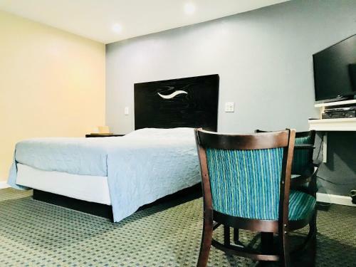 Chisholm's Motor Inn