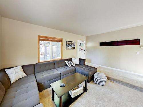 3575 April Dr Home