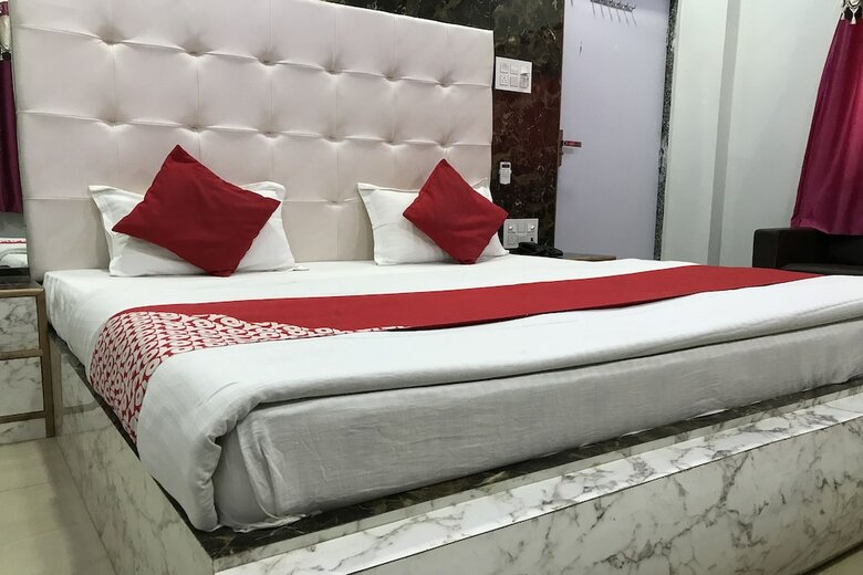 Hotel Oyo 22225 Baba Ramdev